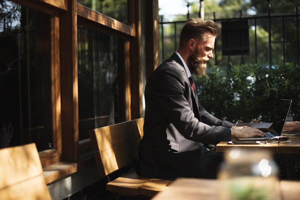 Les stratégies clés pour attirer les talents et propulser votre entreprise